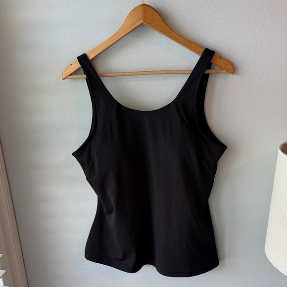 All in Motion Black Scoop Neck Built in Bra Tank - Picture 1 of 6
